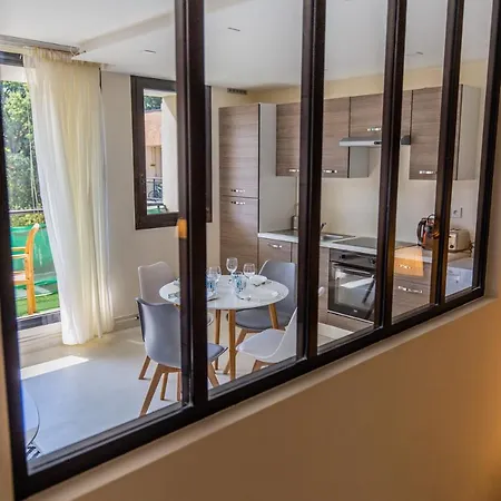 Beau 2 Pieces Centre Appartement
